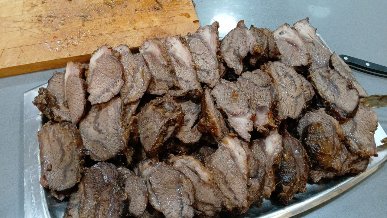 Carn tallada per al servei