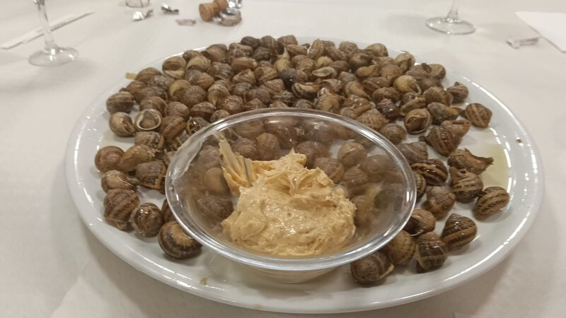 Caragols a la salsa Café Paris (interpretació Ribalta)
